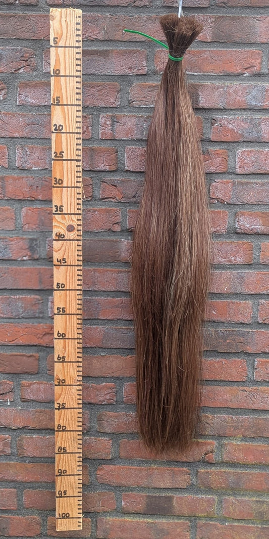 16/7 voskleur staart.