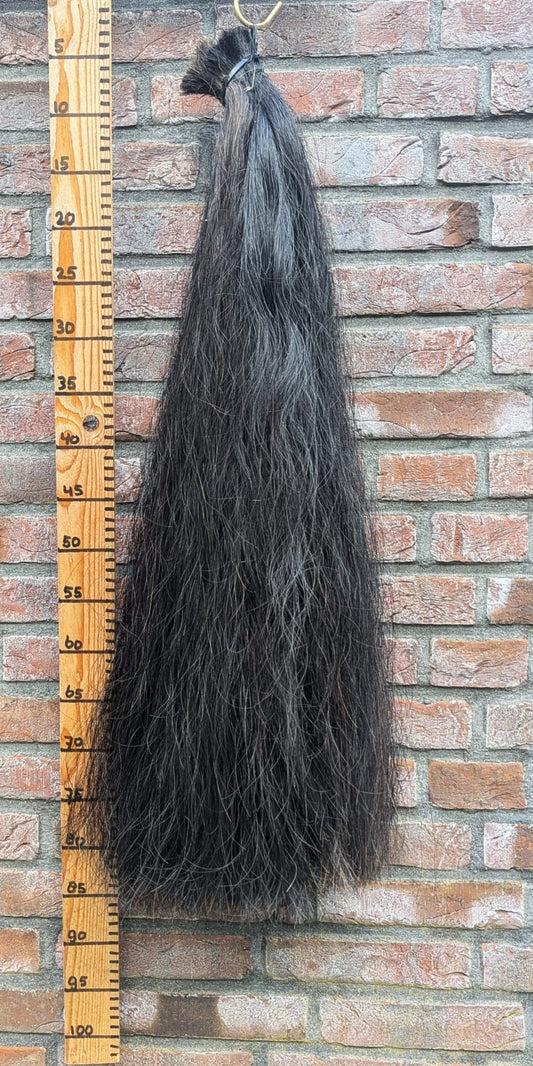 S-16/1 Mega volle zwarte staart met bruine haren.